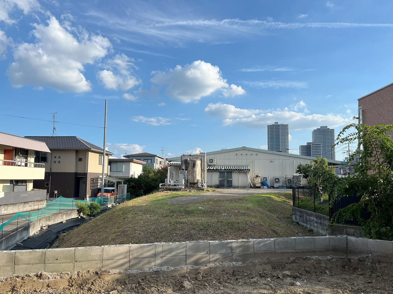  【売り土地（建築条件付き）　高槻市古曽部町三丁目】